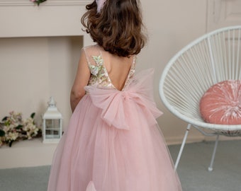 Flower girl dress,tulle flowergirl dress,Tulle toddler dress,Flowered girl dress,Rustic girl dress,Flowergirls dresses,Flowergirl princess