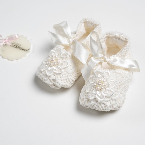 Ivory Lace shoes,Lace Baptism shoes,Girl Baptism Shoes,Girl Christening Shoes,Lace shoes, Baptism outfit,Godparent gift,Ivory,Baby shoes