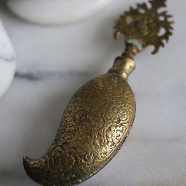 Brass kohl holder