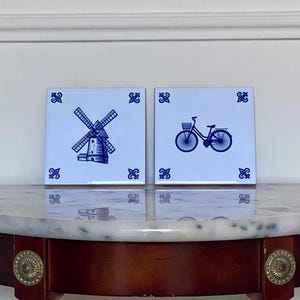 Tile wall art Delft style - Windmill & Bicycle - Handmade ceramic tile