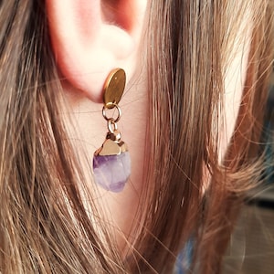 Dainty Stud Raw Amethyst Crystal Earrings Tiny Drop Minimalist Boho Gold Circle Dot Studs Birthstone Jewelry