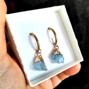 Boho Raw Aquamarine Hoops Crystal Dainty Dangle Classy Earrings Tiny Huggie Gold Hoop March Birthstone Gemstone Natural Blue Gift for Her