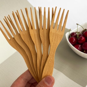 Handgemaakte houten vorken, gesneden vork, houten vorken set, houten koken cadeau, houten gebruiksvoorwerp servies, housewarming vorken cadeaus