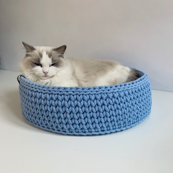 Panier pour chat bleu / Panier pour chat fait à la main / Panier pour chat au crochet / Lit pour chat / Panier au crochet