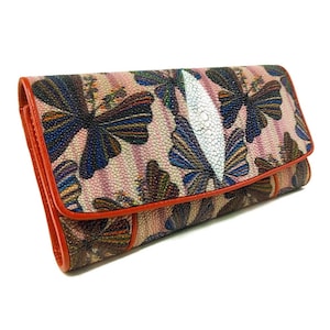 Cartera triple de piel auténtica Stingray para mujer, monedero clásico con patrón de mariposa de Color blanco y morado, nuevo regalo para ella