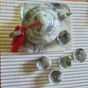 Vintage Style Jade Tee-Set: Teekanne, Tassen und Tablett