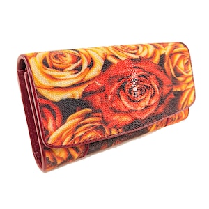 Auténtica billetera triple de cuero Stingray para mujer, color amarillo, rojo, patrón de rosa, bolso clásico, nuevo regalo para ella