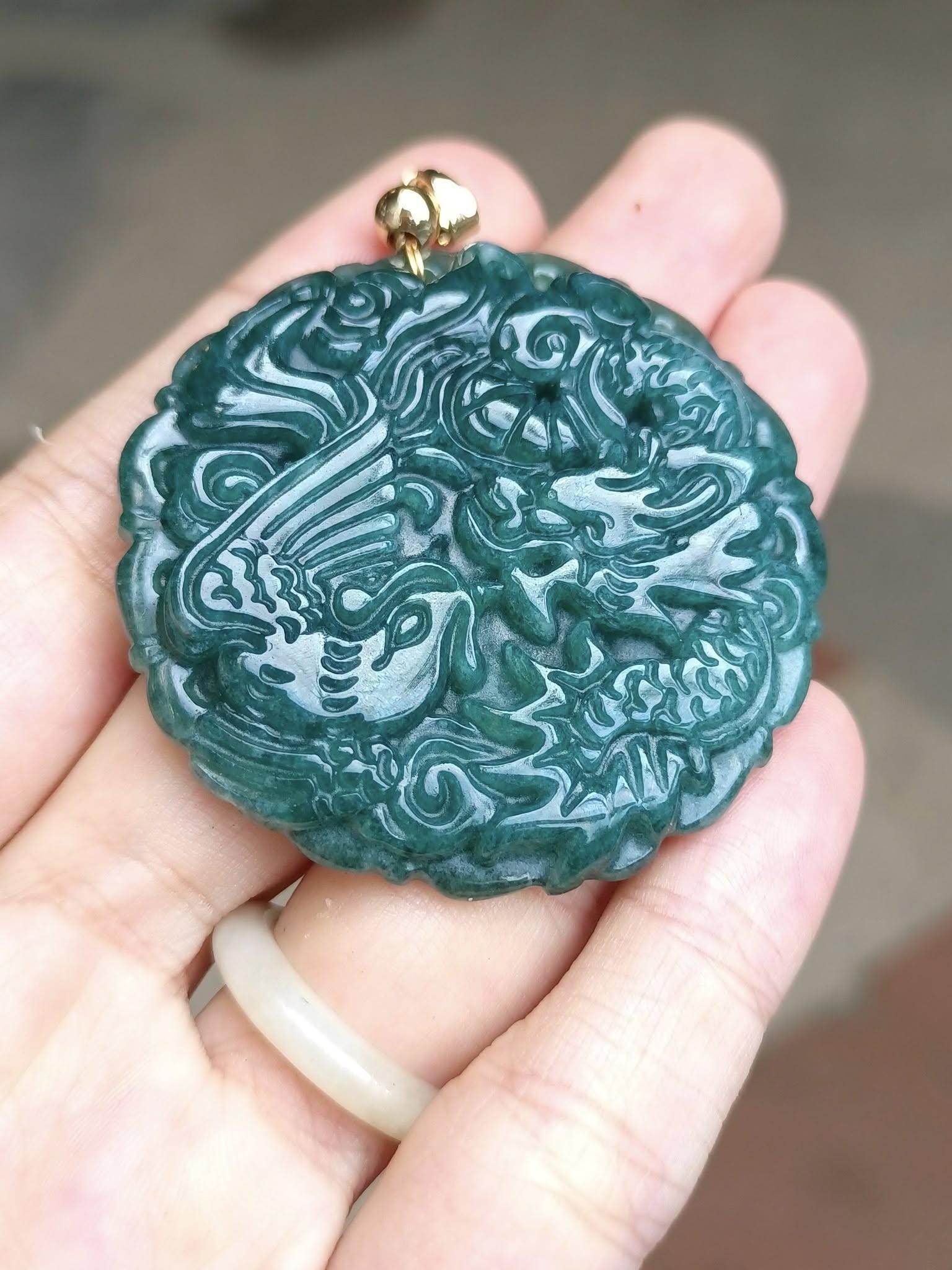 ビルマ　翡翠　ペンダント？　骨董 ビルマ翡翠ペンダント：彫刻された龍と白鳥、翡翠タイプA - Etsy 日本