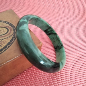 Brazalete de jade birmano de calidad premium, verde claro y verde oscuro, jadeíta natural tipo A, tamaño 58,7 mm