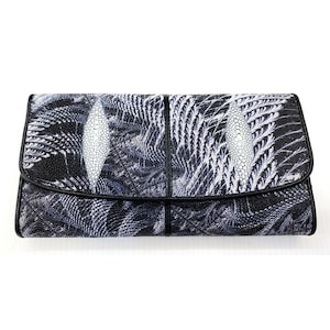 Cartera de piel auténtica de raya para mujer, monedero, tres pliegues, larga, con estampado floral, negra y blanca