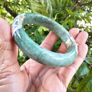 Burmese Jade Bangle: Hinged 925 Silver Cover, Large (62.6 mm)