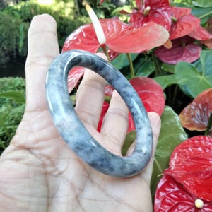 Burma Jade Armreif Natürlicher Jadeit Armreif Lila Grau Donut Form Innendurchmesser 54.5 mm
