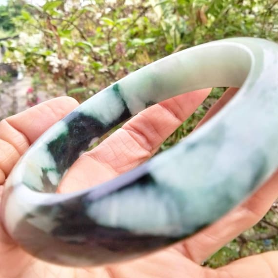 ビルマ翡翠バングル、ホワイト＆ダークグリーン、62mm - Etsy 日本
