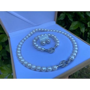 Genuine Pearl Set White Pearl Size 10-11 mm Complete Set with Box Necklace Bracelet Earrings Phuket Pearls