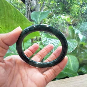 Brazalete de jade birmano auténtico, verde oscuro, tipo A, forma lisa de rollo de cigarrillo, hermoso color natural, 59,7 mm.