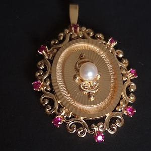 Oval Pendant in Gold Filled