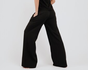 Pantalón largo clásico negro con bolsillos laterales, Pantalón de mujer, Pantalón clásico, KRIKL, Hecho en Letonia