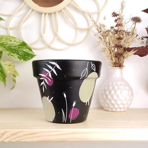Maceta original y colorida de estilo bohemio para plantas de interior - maceta pintada a mano - regalo artesanal para amantes de las plantas