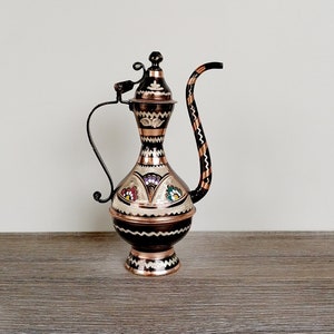 Vintage handmålad kopparkanna, liten dekorativ kanna (14 cm)