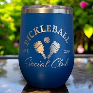 Personalisierte Pickleball 16 Unzen Weinbecher Geschenke, benutzerdefinierte Pickleball Team Geschenke gravierte Tasse, Pickleball Sport Geschenk, Pickleball Geschenk für sie