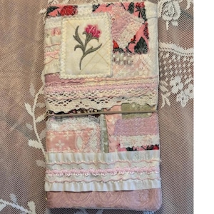 Diario de patchwork hecho a mano: cuaderno de viaje recargable con bordado floral