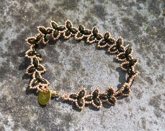 Everyday Dark Green Clover Beadweaving Bracelet