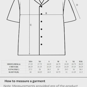 Puede incluir: Diagrama de una camisa blanca abotonada con una tabla de tallas. La tabla muestra medidas de hombro, pecho, largo y manga en cm. Se incluyen instrucciones sobre c&oacute;mo medir la prenda.