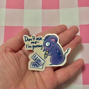 Adorable Rat Sticker | Cute Cartoon Rat Vinyl Decal | Kawaii Animal Sticker | Gift for Rat Lovers | Fun & Playful Sticker for Laptops, Water