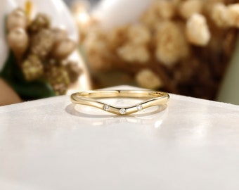 Unique Wedding Band Bezel Wedding Ring Curved Wedding Band Yellow Gold Ring Moissanite Wedding Ring Promise Ring for Women