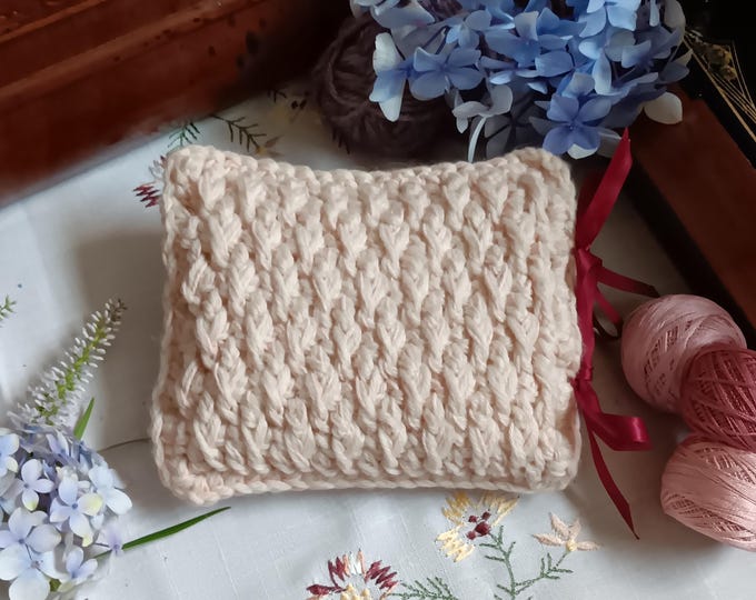 Cream heat bag with pink accents