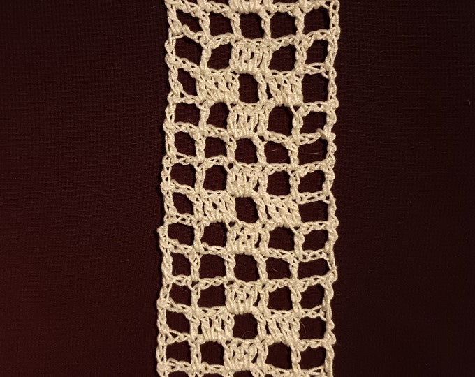 Dainty handmade lace bookmark - Filet Bookmark