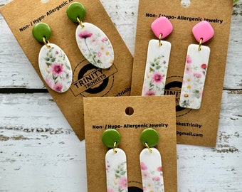 Hypoallergenic Customizable Pink/Olive Daisy Floral Dangles