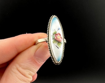 Vintage USSR Ring With Enamel