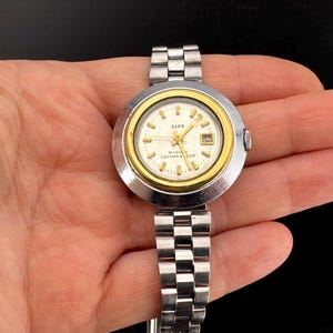 Vintage USSR Wrist Watch Zarya. Women Mechanical Watch