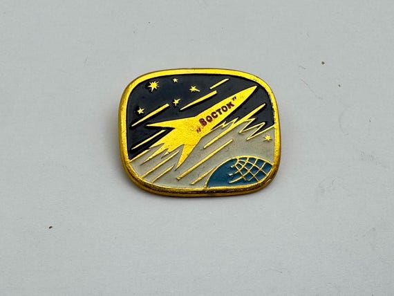 Soviet collectible badge "Soviet spacecraft Vostok"