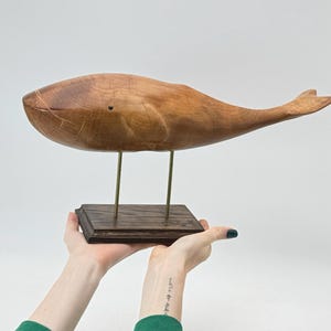 Houten walvisbeeldje, handgemaakt