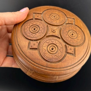 Vintage Ukrainian Wooden Box. Wood carving
