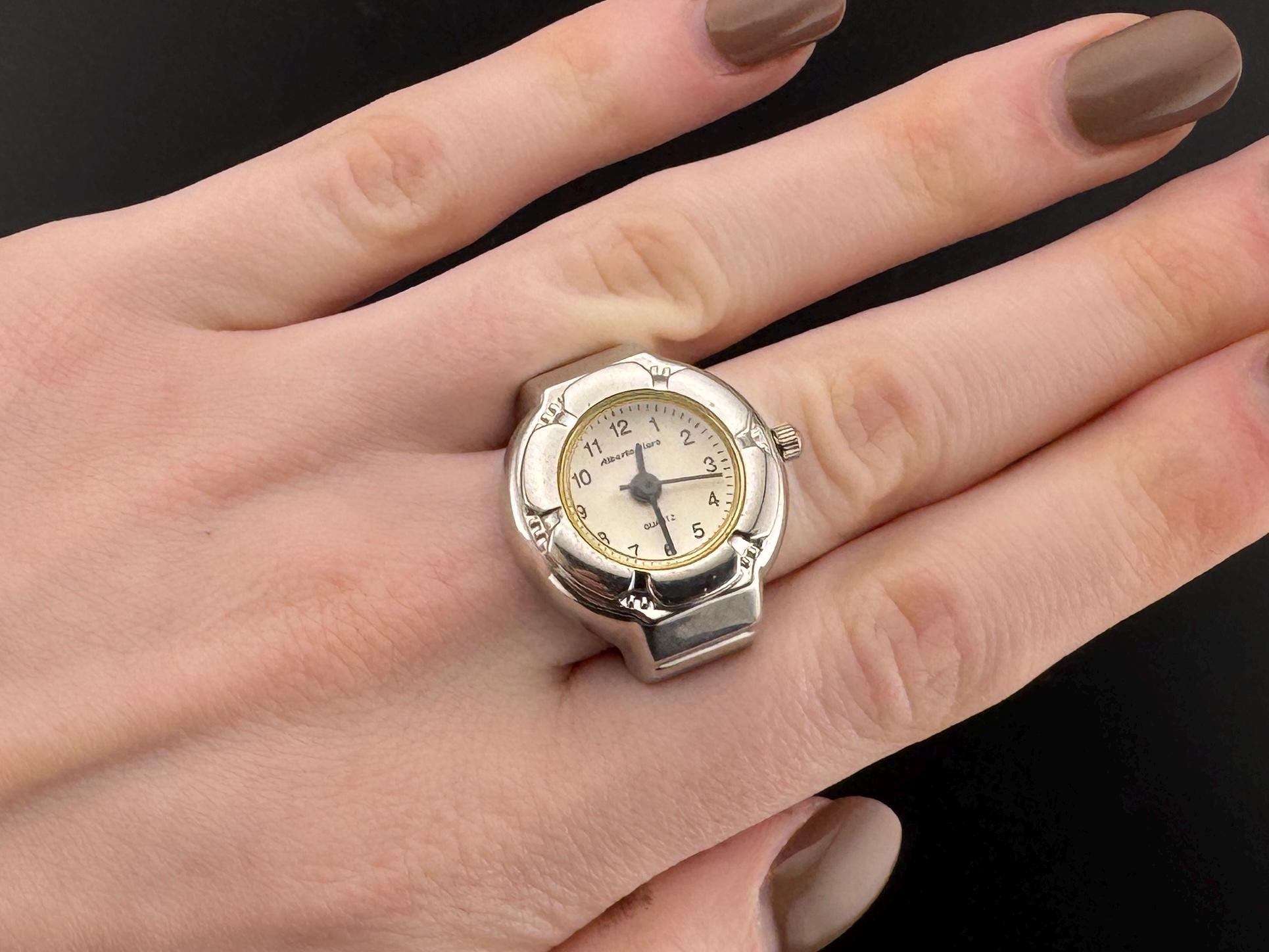 Beautiful Fiorro Watch with adjustable ring Vintage Gold Finger Watch Ring, Adjustable Ring Watch  main image 4