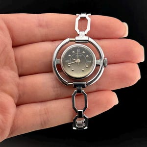 Vintage USSR Wrist Watch Zarya. Women Mechanical Watch