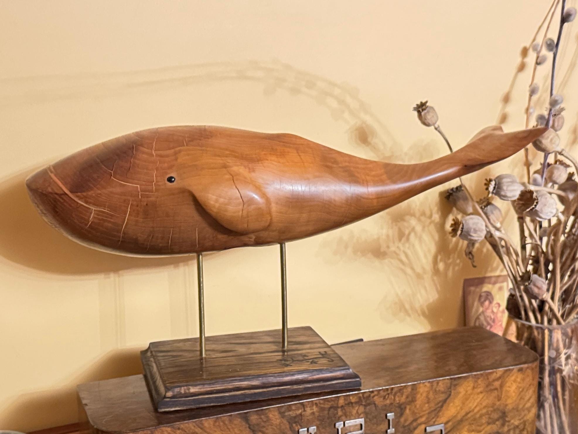 木製のクジラの置物、手作り - Etsy 日本