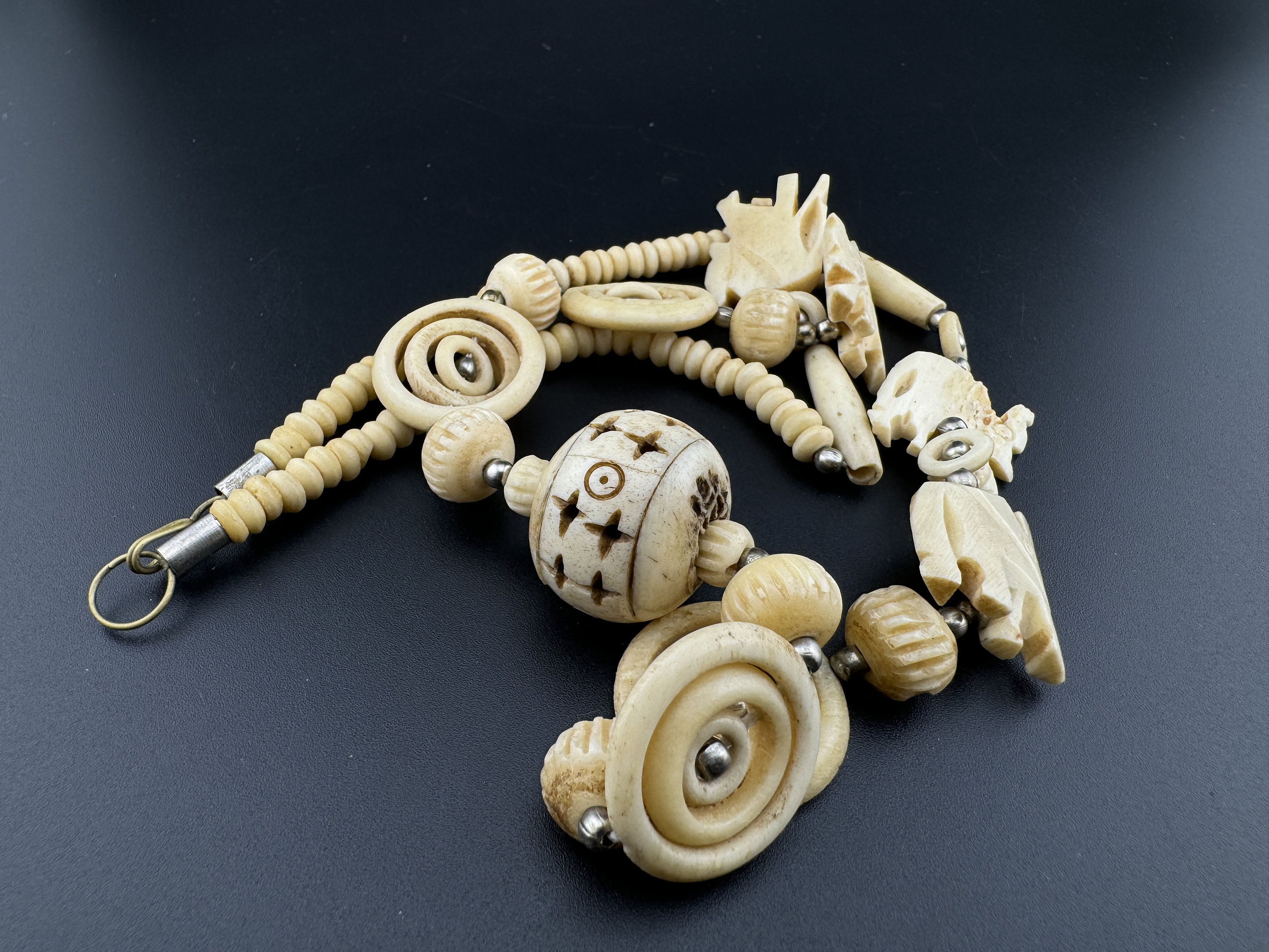 ヴィンテージネックレス。ラクダの骨 - Etsy 日本