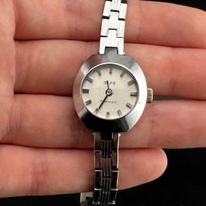 Vintage USSR Wrist Watch Zarya. Women Mechanical Watch