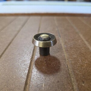 1 In Antique Brass Finish Cabinet Knobs Brass Kitchen Bath Bedroom New Old Stock