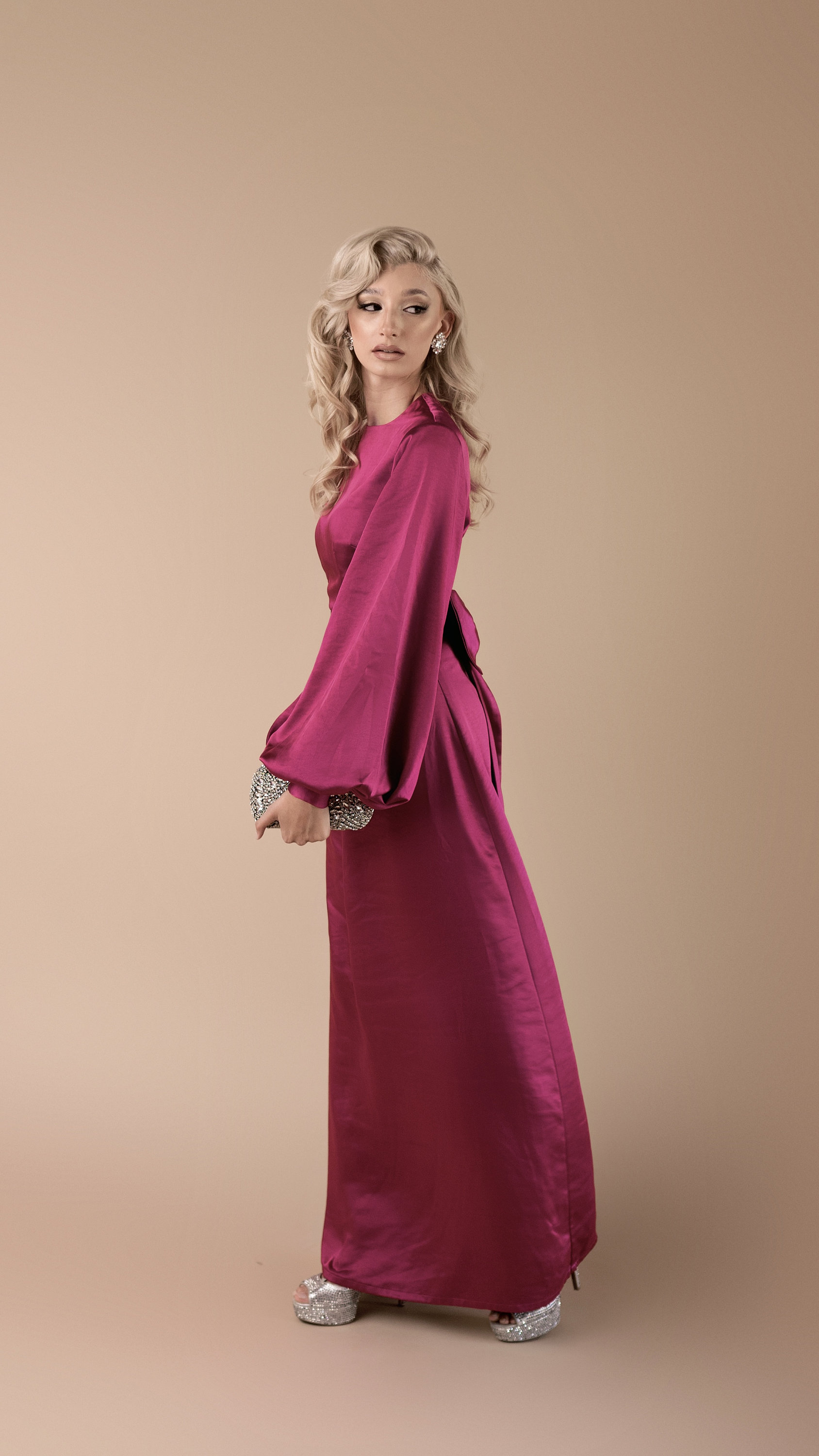 green emerald velvet dress Huda Maxi Dress- yellow – My dream butik main image 1