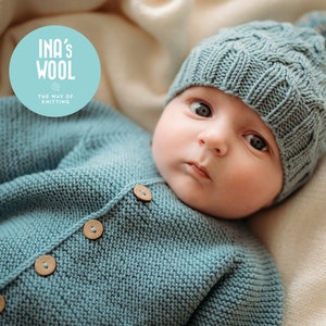 Soft Handmade Blue Merino Sweater for Babies – Hypoallergenic & Eco-Friendly Pullover (1–3M) – Lovely Gift for Newborn, Mom or Dad-to-Be