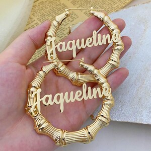 Orecchini a cerchio in bambù personalizzati in oro 18k: gioielli con nome personalizzato