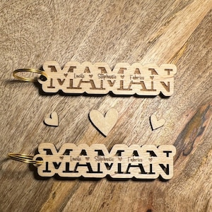 Llavero de madera para personalizar - Palabra Mamá y nombres de los niños - Regalo del Día de la Madre