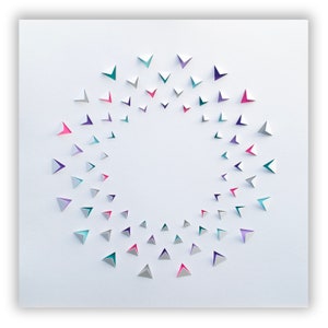 Rilievo di carta geometrica fatto a mano originale stile minimalista su carta per acquerello design unico cerchio arte murale moderna contemporanea incorniciata