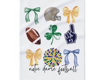 Notre Dame Fleece Decke: Girly Überwurf für Schlafsäle mit Schleifen