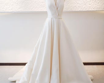 oleg cassini halter wedding dress David's Bridal Oleg Cassini White Halter Neck Beaded High Low Wedding Dress 6